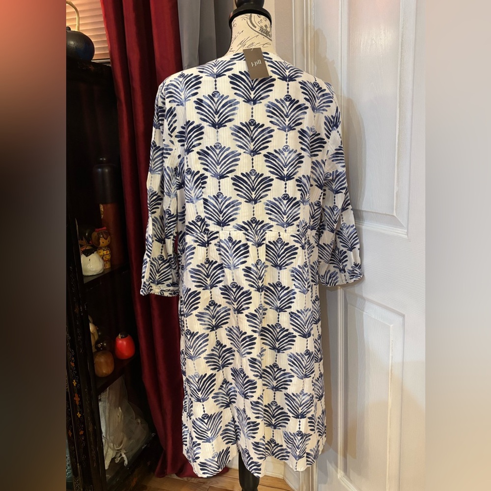 J. jill Whimsical Fan Print Split Neck MIDI Dress - Picture 4 of 8